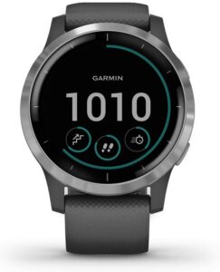 最佳户外能见度的智能手表 ：Garmin Vivoactive 4 GPS Smartwatch