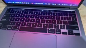 Apple MacBook Pro M1 键盘