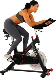 整体性最佳的健身车 Sunny Health & Fitness Magnetic Belt Drive Indoor Cycling Bike