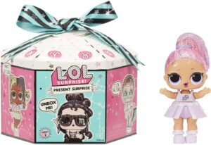 小女孩十分喜爱的LOL玩具：主题娃娃 LOL Surprise Present Surprise Series 2 Glitter Shimmer Star Sign Themed Doll with 8 Surprises