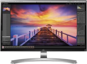 适用于 PS5 的最佳中端游戏显示器 LG 4K UHD 27UD88-W 27寸 LED-Lit Monitor with USB Type-C
