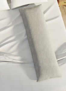 最佳降温抱枕： Zoma Sleep Body Pillow
