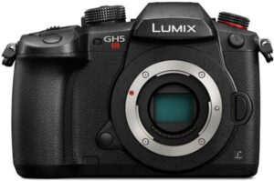 低光电影制作的最佳摄像机：Panasonic LUMIX GH5S